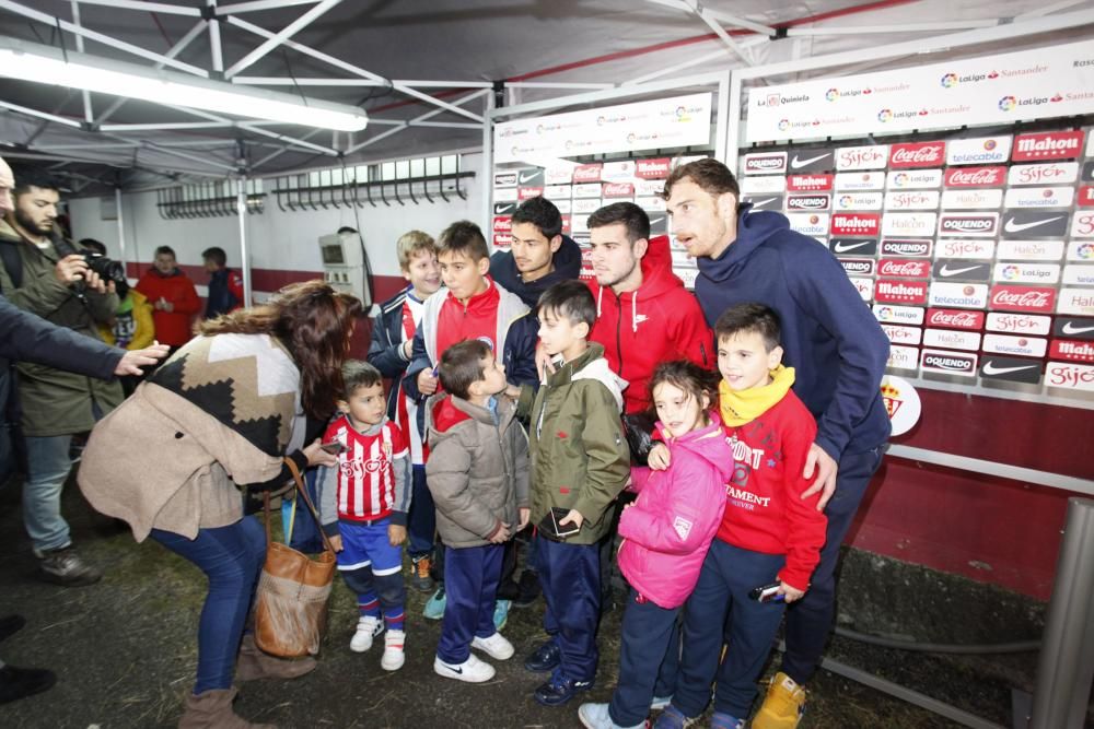 Entrenamiento del Sporting en Navia