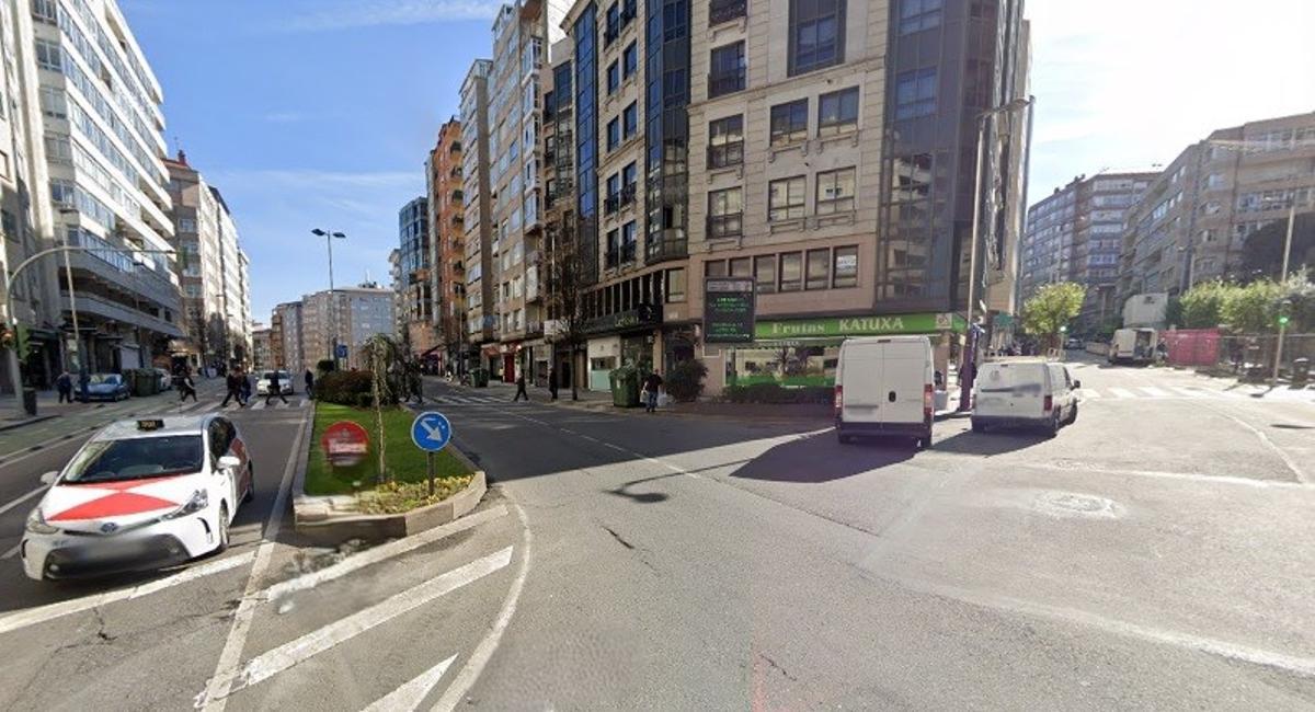 El robo se produjo en una frutería de la Travesía de Vigo.