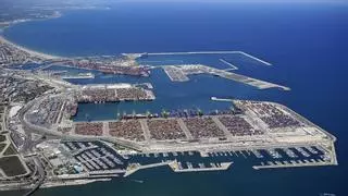 Los empresarios exigen que Sánchez saque el Puerto de València del pacto con los independentistas catalanes