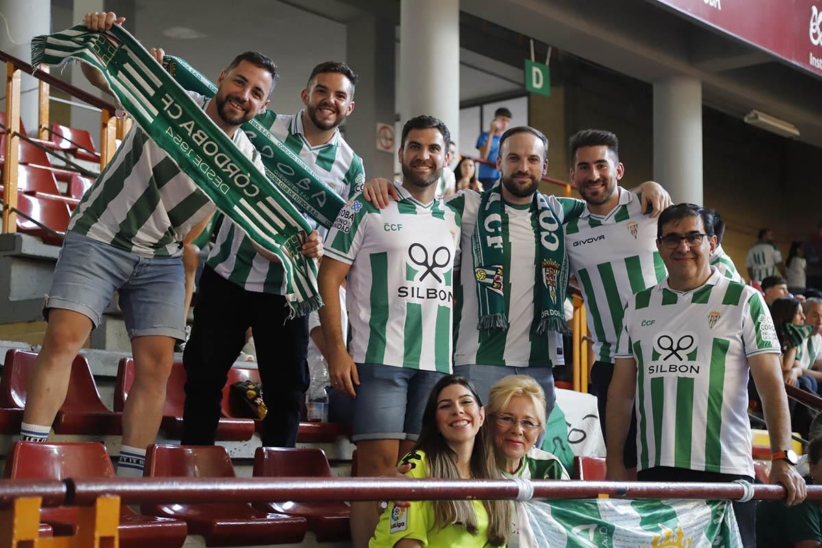 Play off de ascenso | La afición cordobesista en Vista Alegre, en imágenes