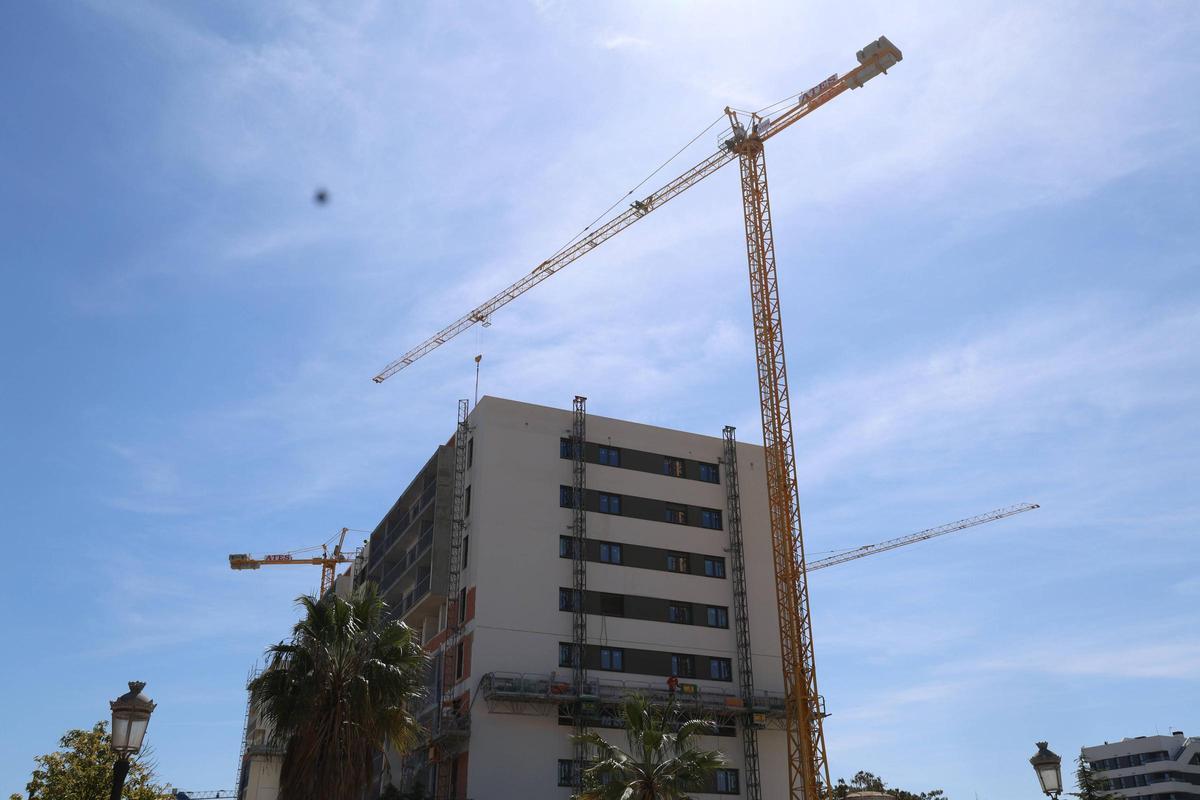 Edificio en construcción en Patraix, en una imagen captada ayer.