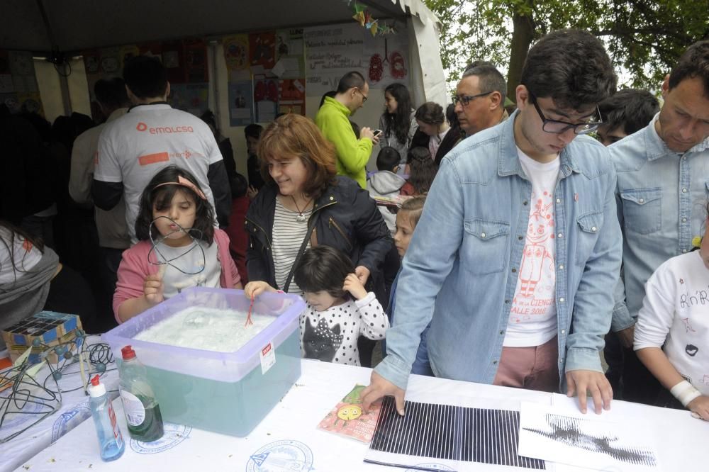 A Coruña celebra el día de la ciencia en la calle