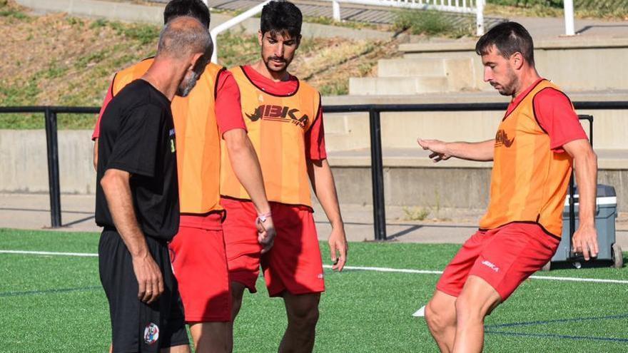 Castañeda, a la derecha, en un entrenamiento