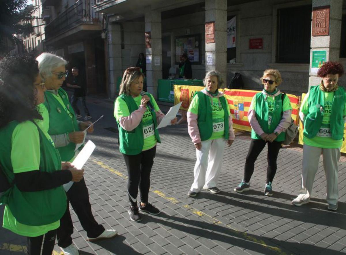 Antes de comenzar la marcha se leyó un manifiesto. | SERVICIO ESPECIAL