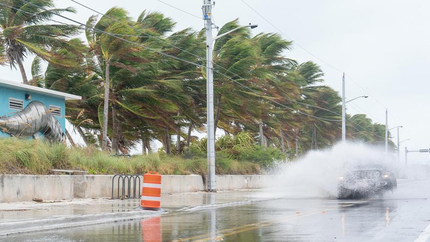 El huracán Milton deja un rastro de destrucción en Florida
