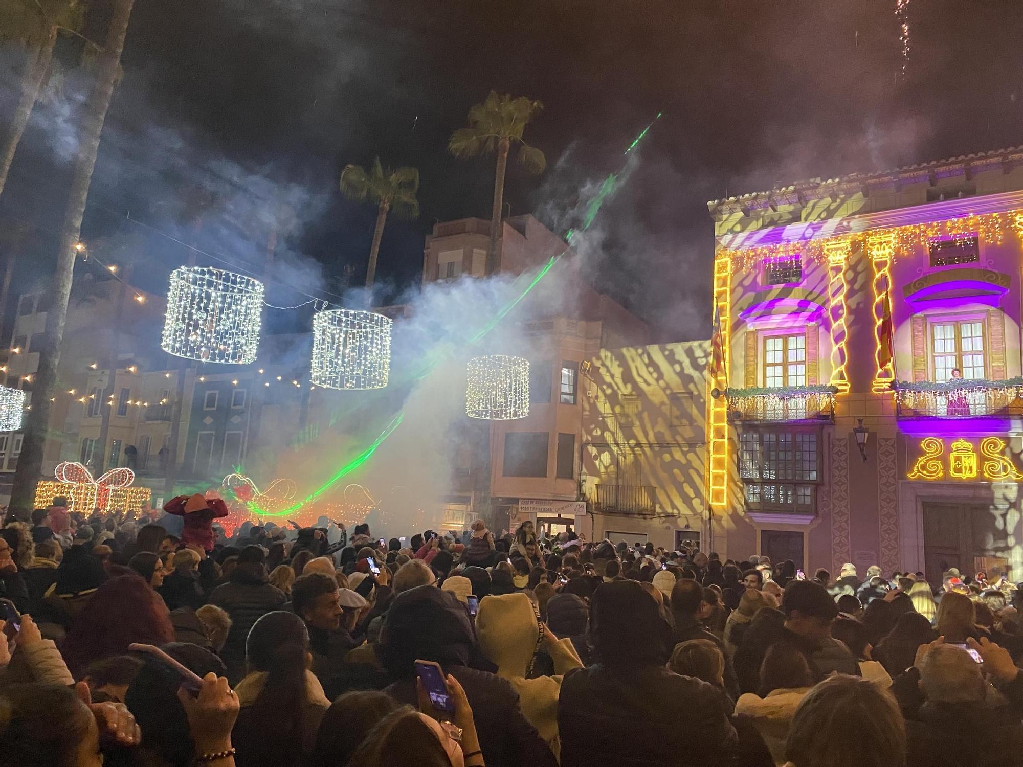 Las fotos del encendido de las luces de Navidad en Benicarló