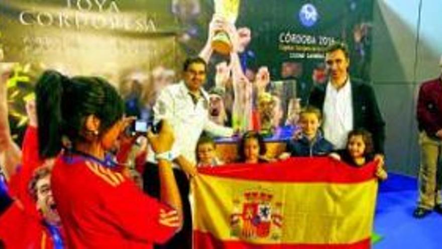 La copa del mundo llega hoy a la diputacion