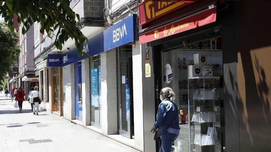 Estanco atracado en la avenida Argentina de Gijón.