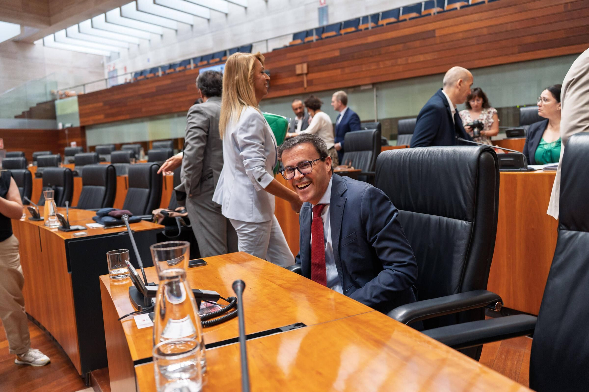 Fotogalería | Las imágenes del pleno en la Asamblea de Extremadura