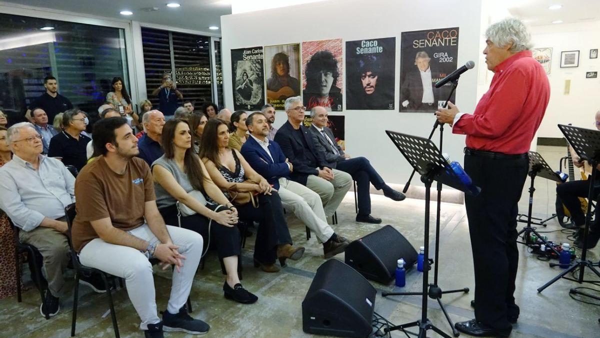 Caco Senante inaugura la exposición 'La salsa de la vida' en la Sala de Arte García Sanabri