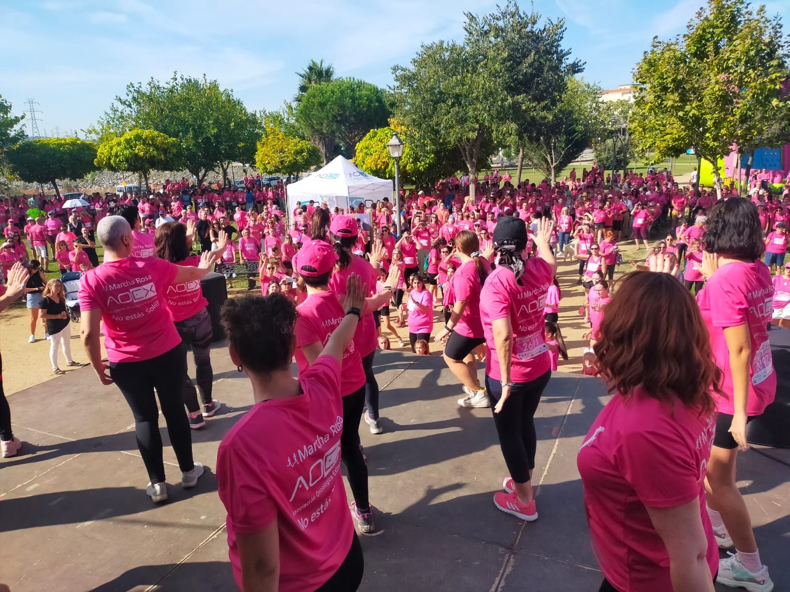 GALERÍA | Así ha sido la marcha rosa de Plasencia