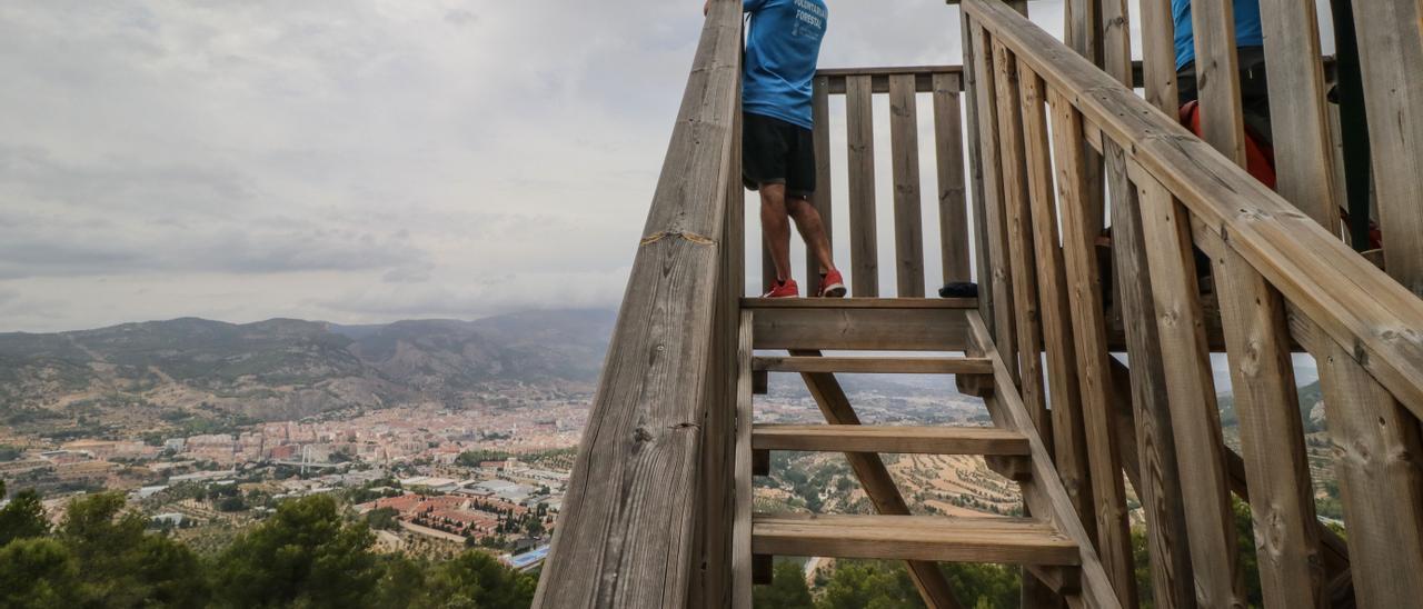 La ley contempla un refuerzo de la lucha contra incendios forestales