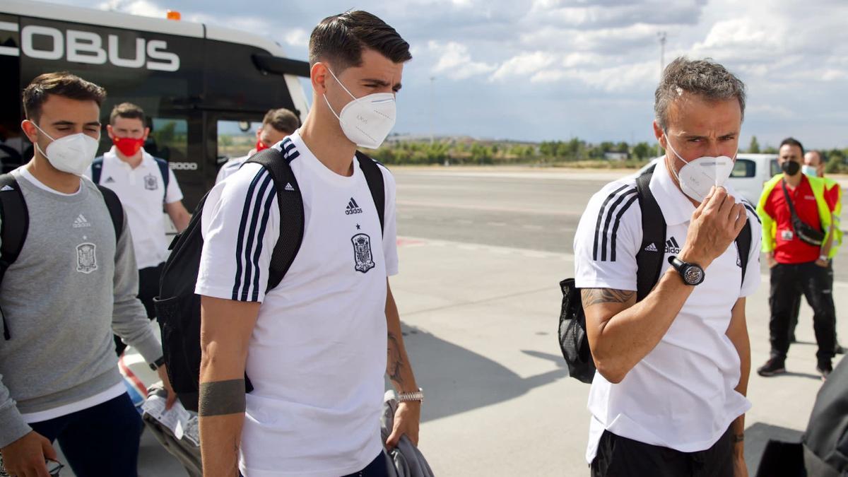 Luis Enrique y Morata camino a Sevilla