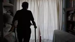 Catalunya despliega la ley ELA con ayudas de hasta 15.000 euros al mes para dependientes extremos