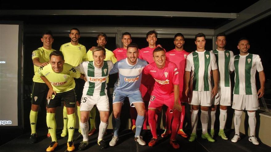 La tercera vestimenta del Córdoba CF, un homenaje a la Electromecánica