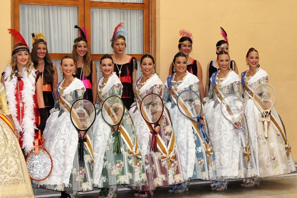 Marina, Sara, Rocío, Daniela y dos generaciones de embajadoras de la fiesta