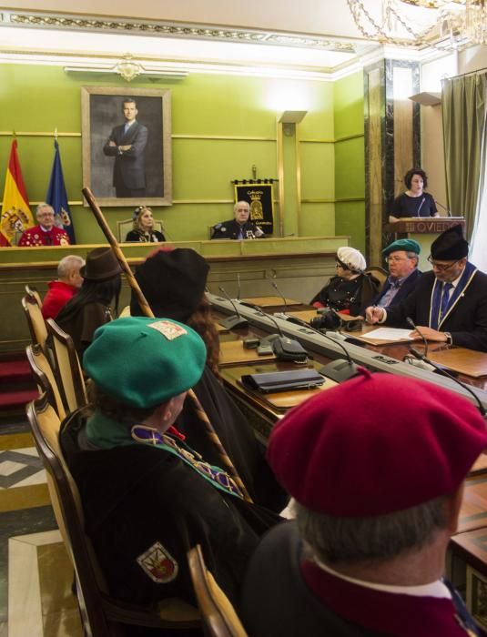 Acto de las cofradías en el Ayuntamiento de Oviedo