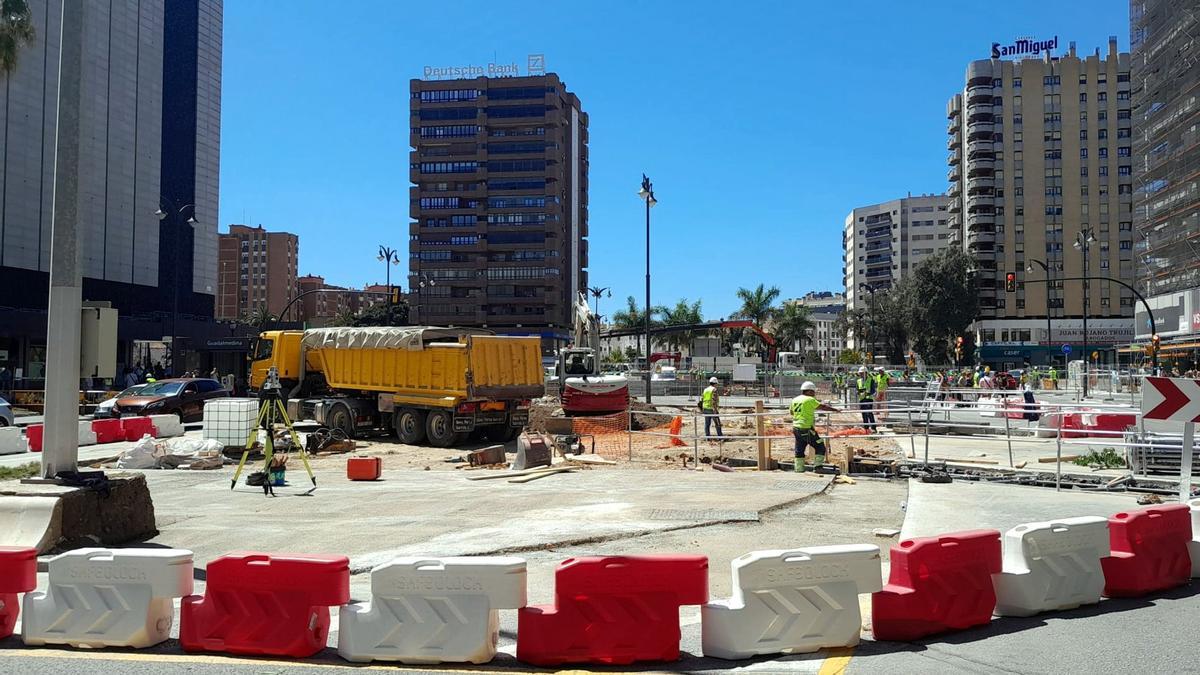La calle Armengual de la Mota centraliza los trabajos estas semanas.