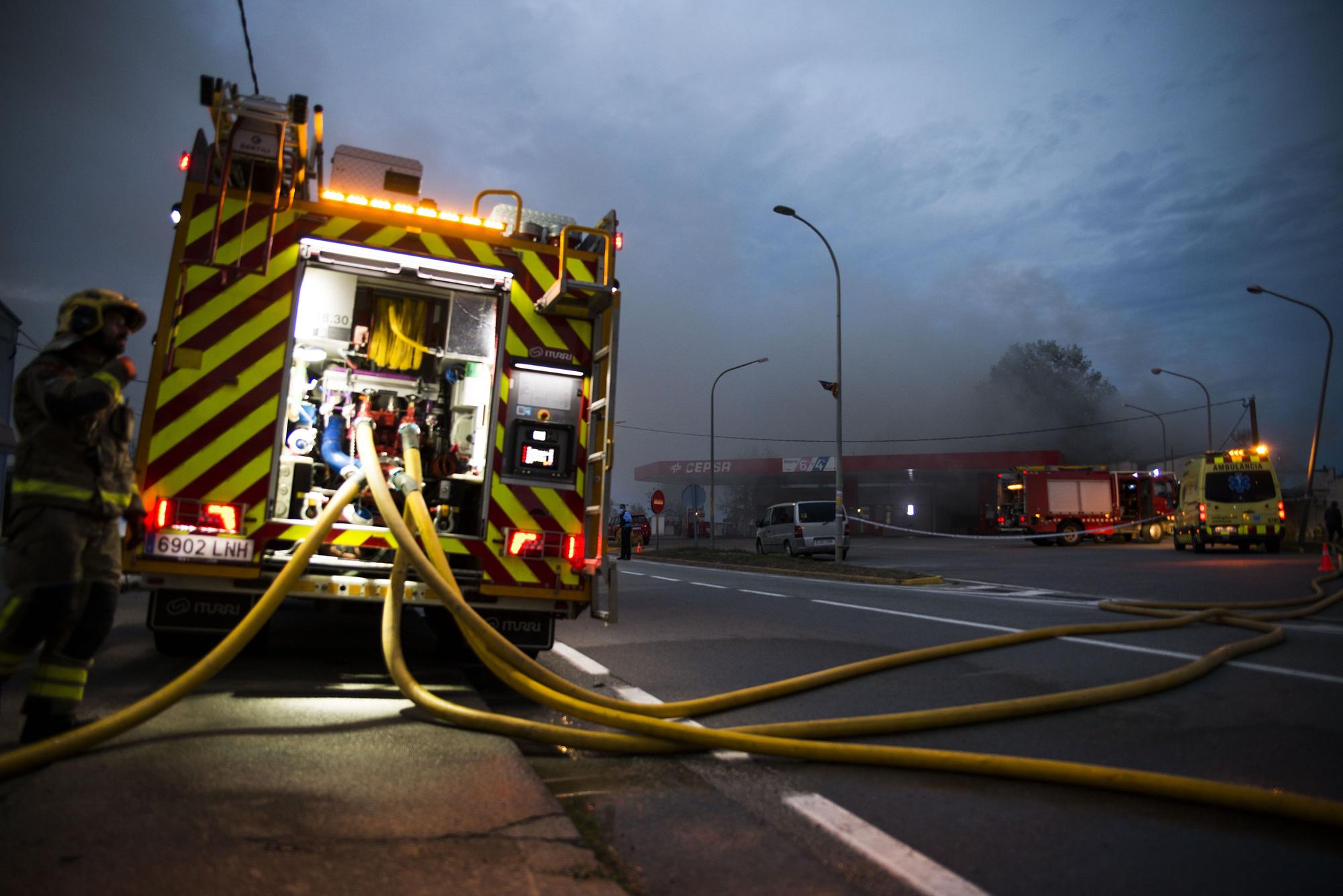 Incendi en una nau de Cànnabis medicinal a Verges