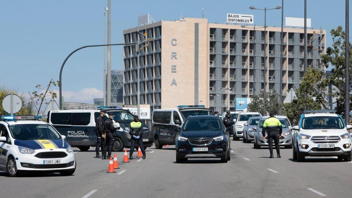 Control policial a la salida de València