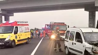 Tres heridos en un accidente entre dos coches en Vinaròs
