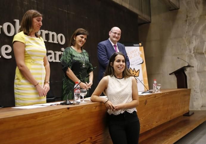 Delia Padrón Presentación del ganador del Concurso Escolar ¿Qué es un rey para ti?