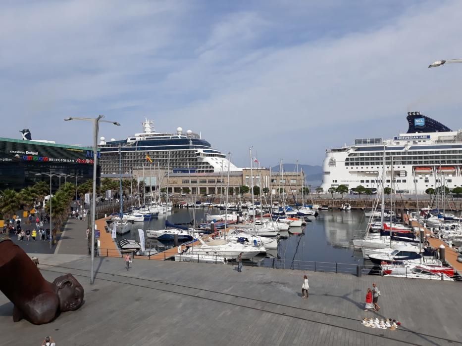 Doble escala de cruceros en Vigo