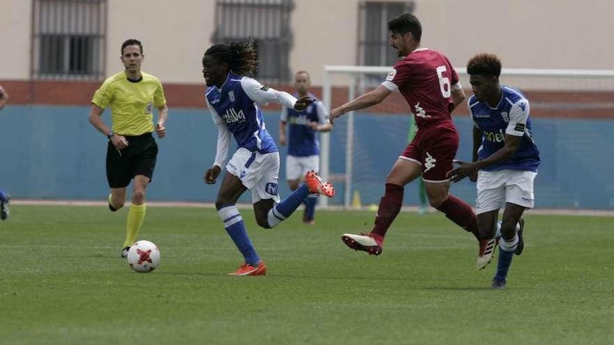 Boateng, con el Melilla este año en el partido contra el C. D. San Fernando.