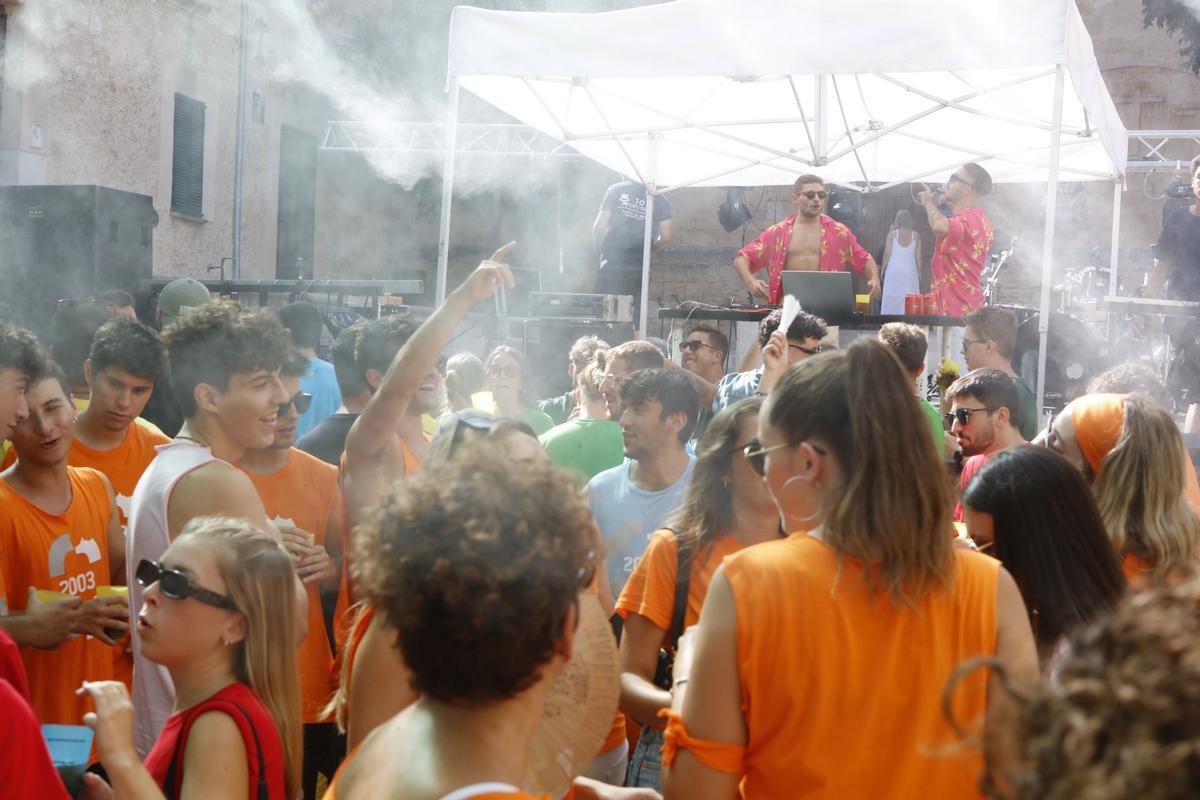 Schöner Brauch: So machen auf Mallorca mehrere Generationen gemeinsam Party Schöner Brauch: So machen auf Mallorca mehrere Generationen gemeinsam Party