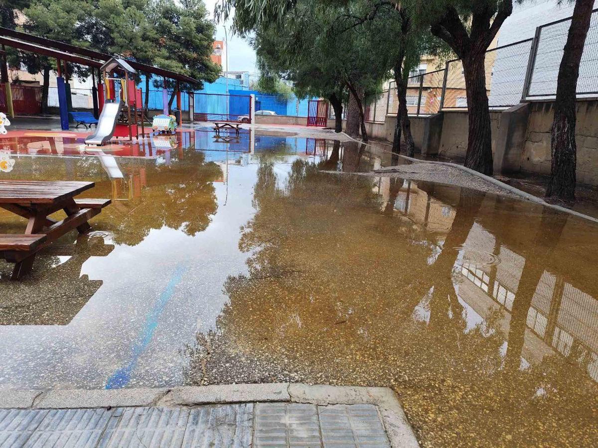 Las lluvias anegan colegios y generan incidencias en centros educativos