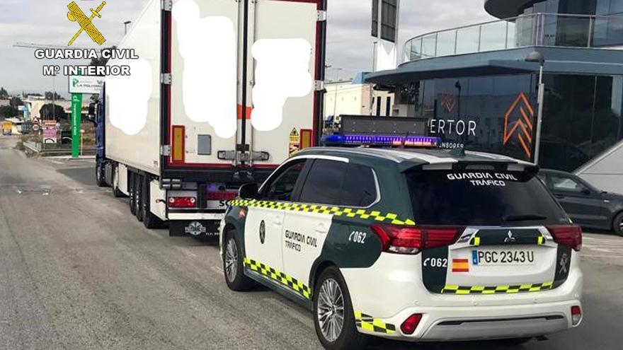 Un guardia civil fuera de servicio intercepta en Murcia a un camionero que conducía borracho