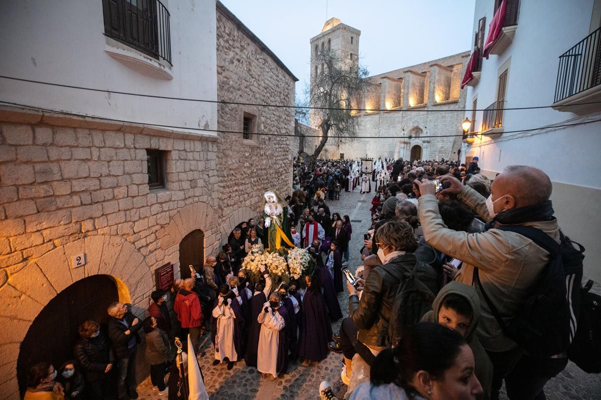 Semana Santa En Ibiza: procesión del Santo Entierro en el Viernes Santo