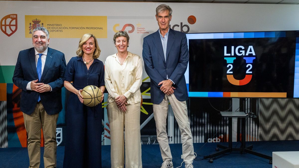 José Manuel Rodríguez Uribes, Pilar Alegría, Elisa Aguilar y Antonio Martín, en la presentación de la Liga U.