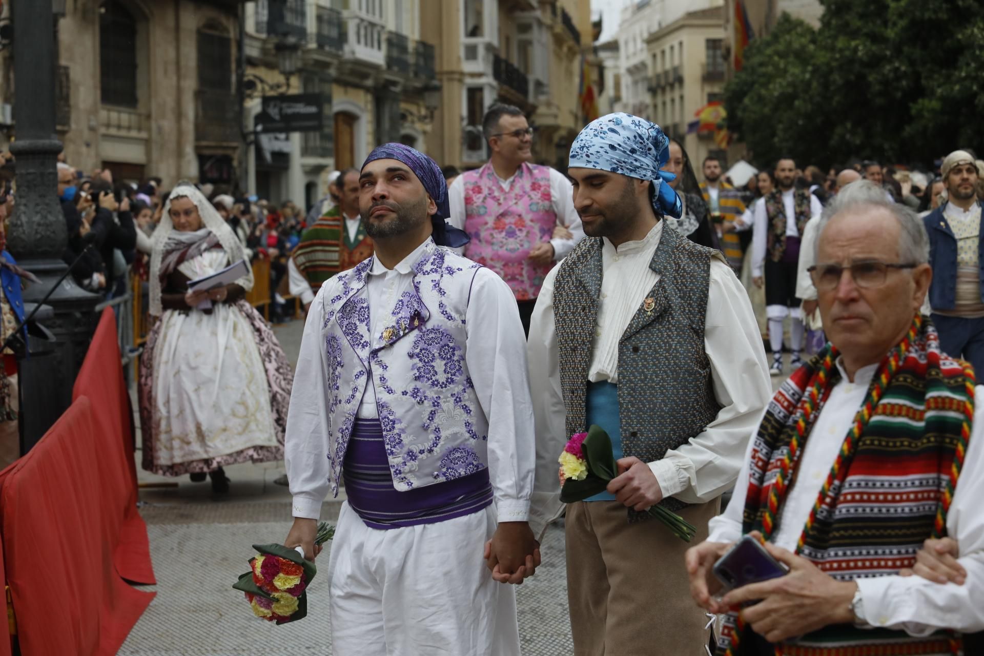 Búscate en el primer día de Ofrenda por la calle Quart (entre las 115.30 y las 17.00 horas)
