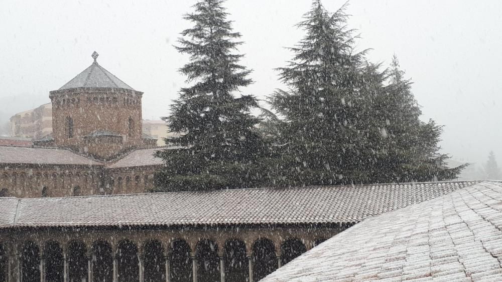 Torna a nevar a Ripoll