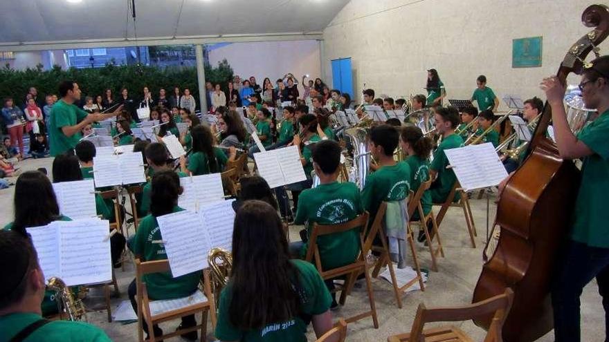 Concierto de los alumnos de la Escuela de Música en un campamento. // Iñaki Abella