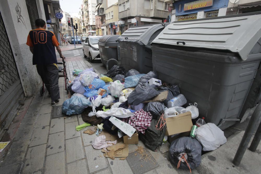 Basura en las calles de Alicante