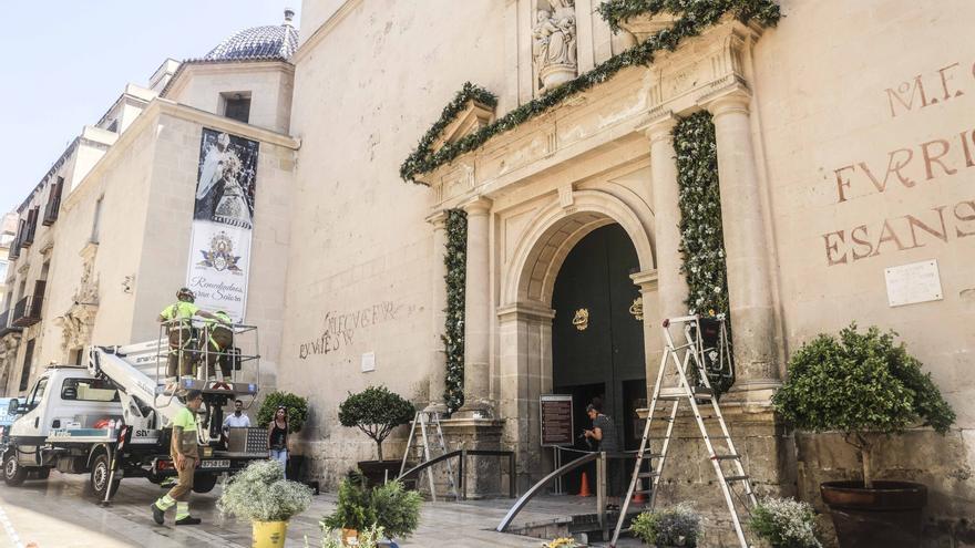 La Concatedral se prepara para recibir a la Santa Faz por su procesión conjunta con la Virgen del Remedio