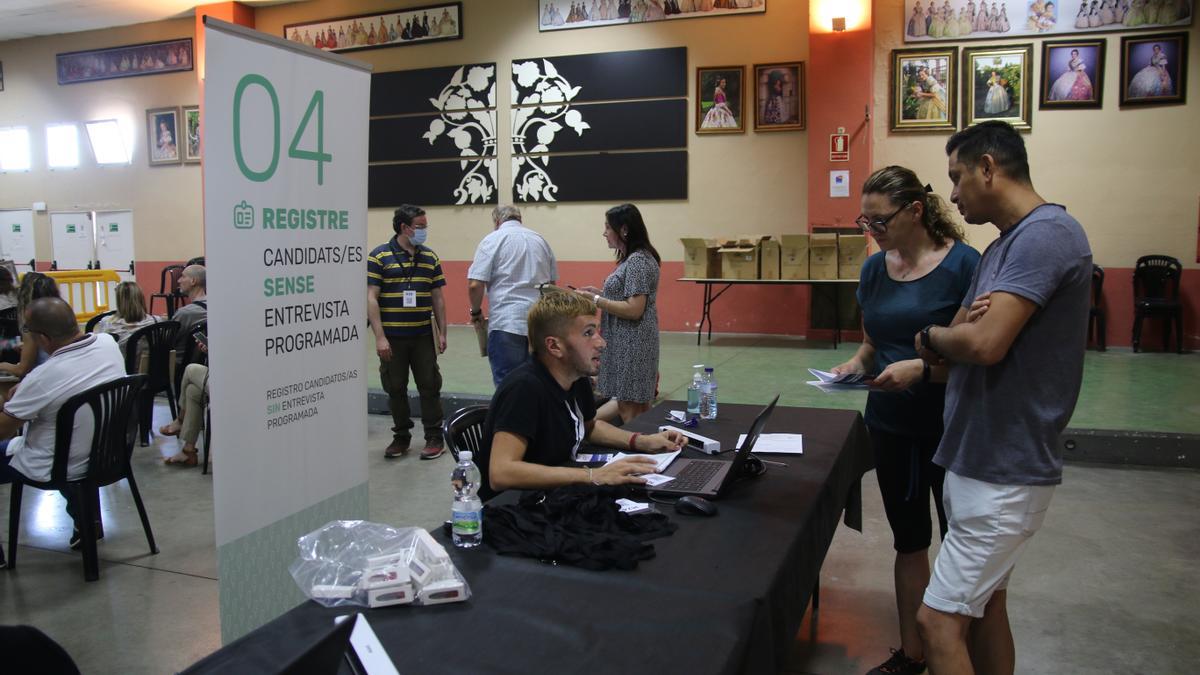 Casi 100 personas se inscribieron en el último momento al foro de empleo.