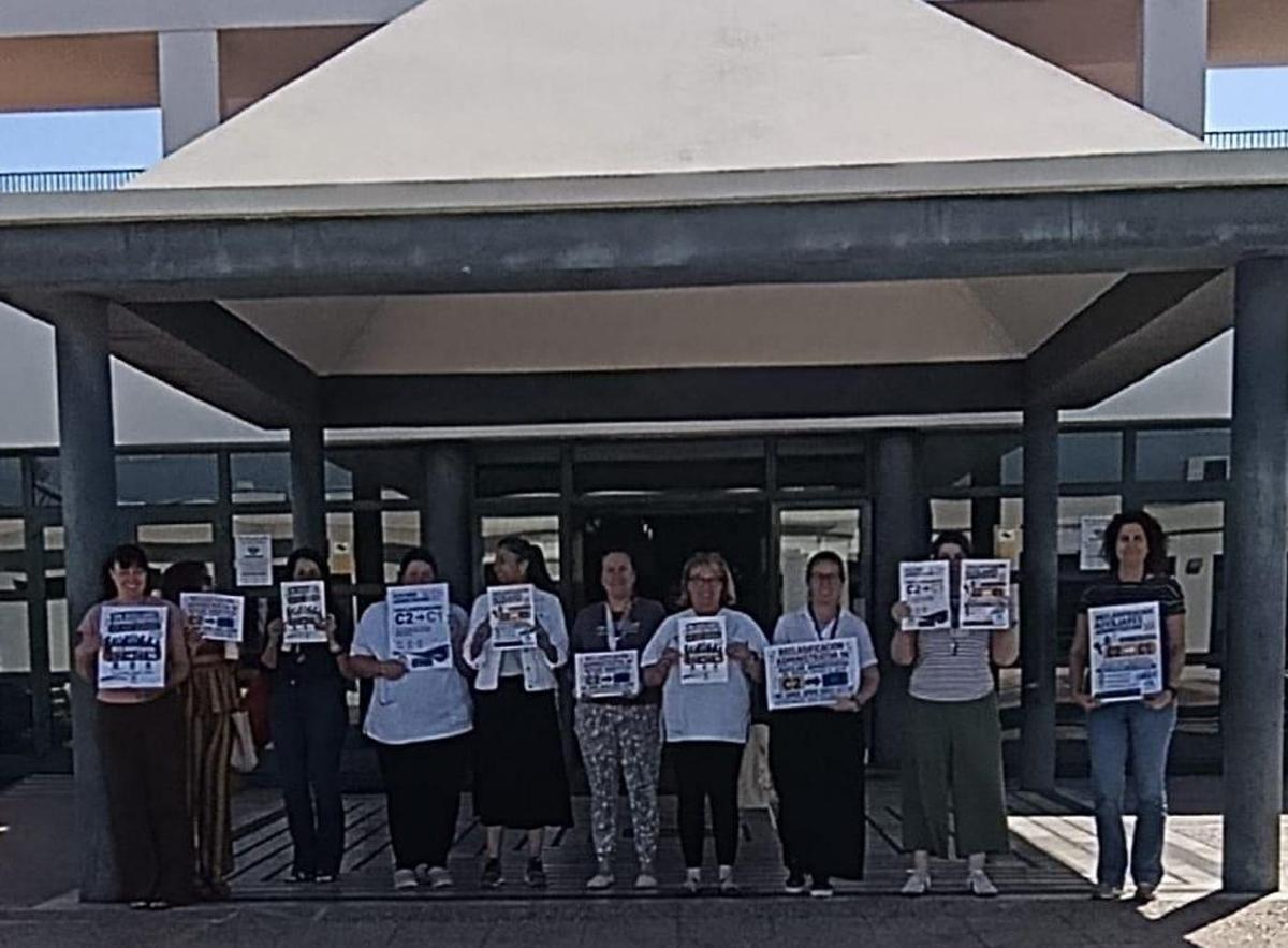 Los Auxiliares Administrativos del Servicio Canario de Salud exigen su reclasificación inmediata al Grupo C1