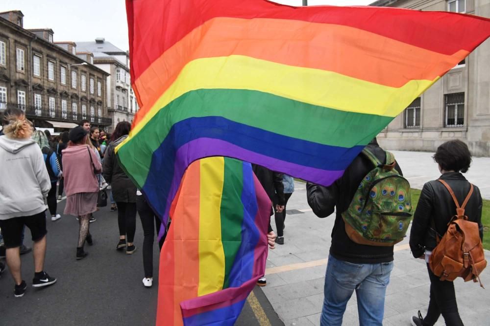 Banderas arcoiris engalanan A Coruña