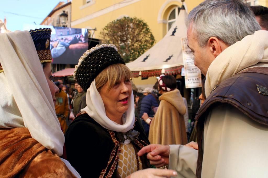 El alcalde de Zaragoza asiste a la celebración de las Bodas de Isabel de Segura