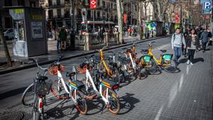 Barcelona perd 500 bicicletes d’ús compartit per la caiguda de Hello Bike