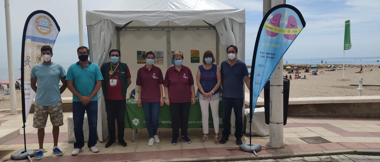 El Campello conmemora el Día Mundial sin Tabaco con tres carpas en las playas