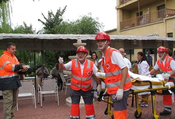 Imágenes del simulacro de incendio en una residencia de Jaráiz de la Vera