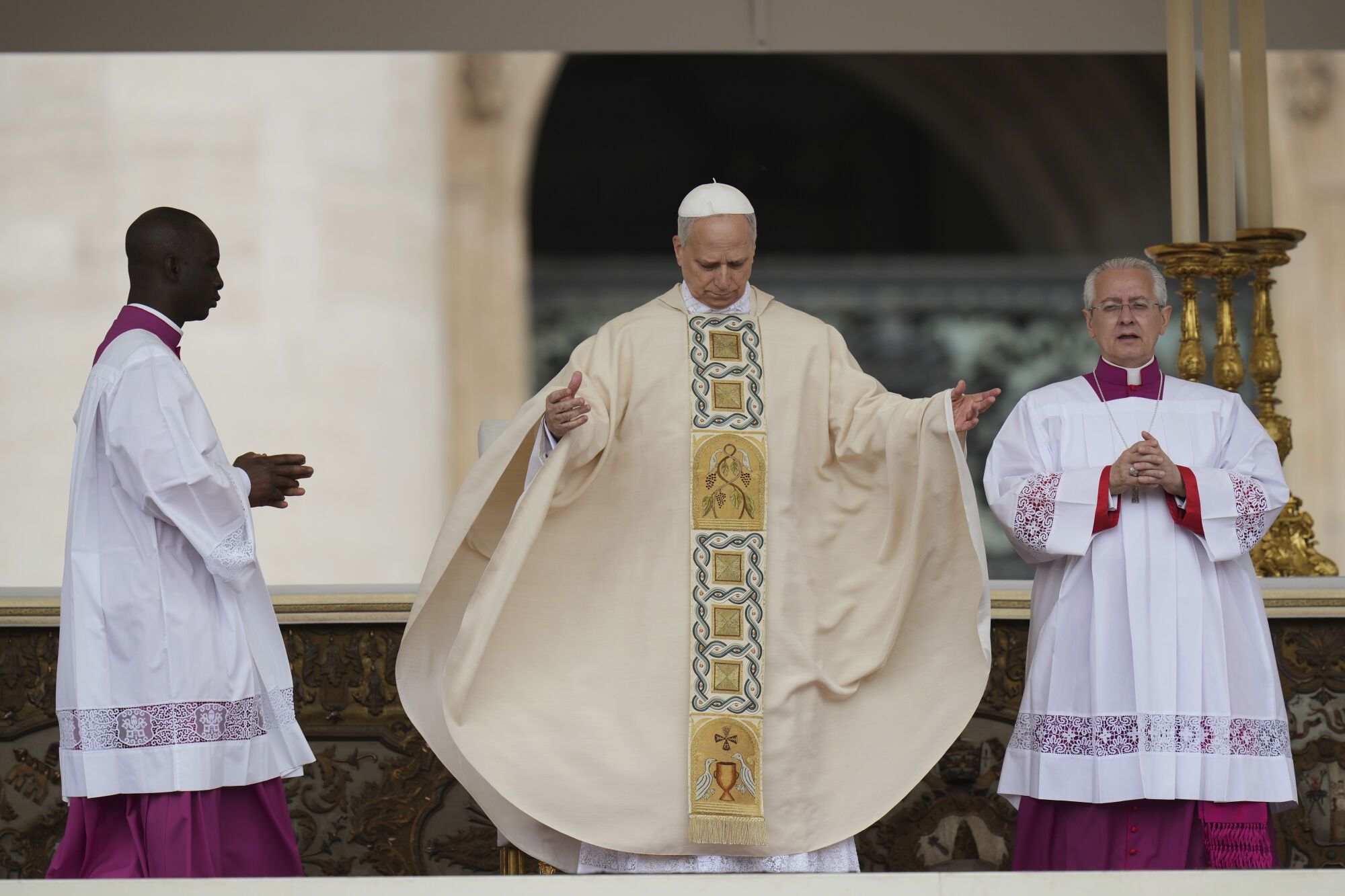 Pope Leo XIV's holds Mass during the formal inauguration of his pontificate in St. Peter's Square attended by heads of state, royalty and ordinary faithful, Sunday, May 18, 2025. (AP Photo/Alessandra Tarantino) Associated Press/LaPresse. EDITORIAL USE ONLY/ONLY ITALY AND SPAIN
