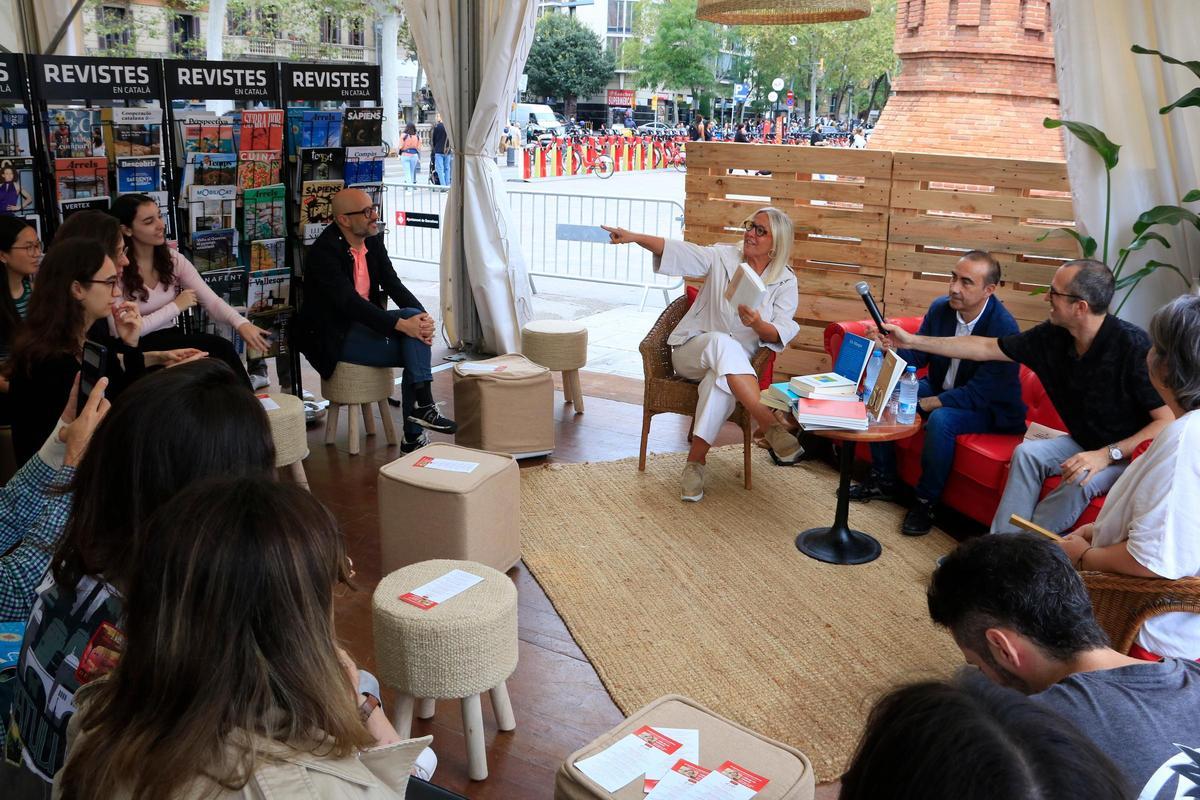 La Setmana del Llibre en Català cierra con 100.000 visitas La Setmana del Llibre en Català cierra con 100.000 visitas