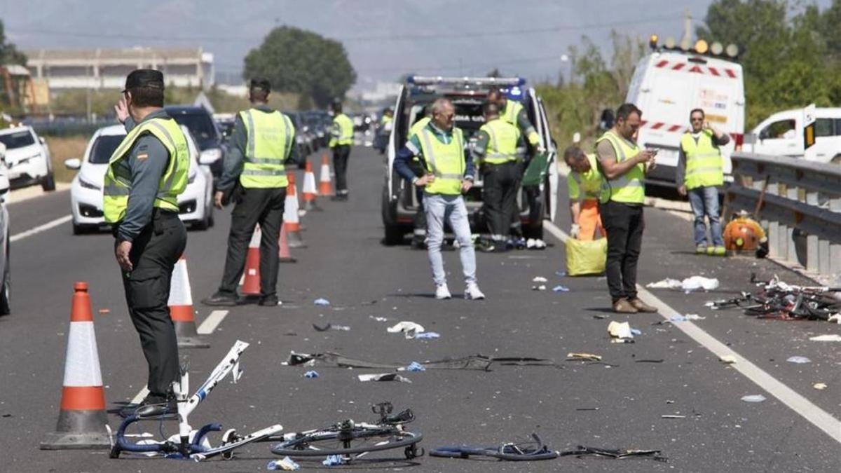 Accidente de tráfico con ciclistas.