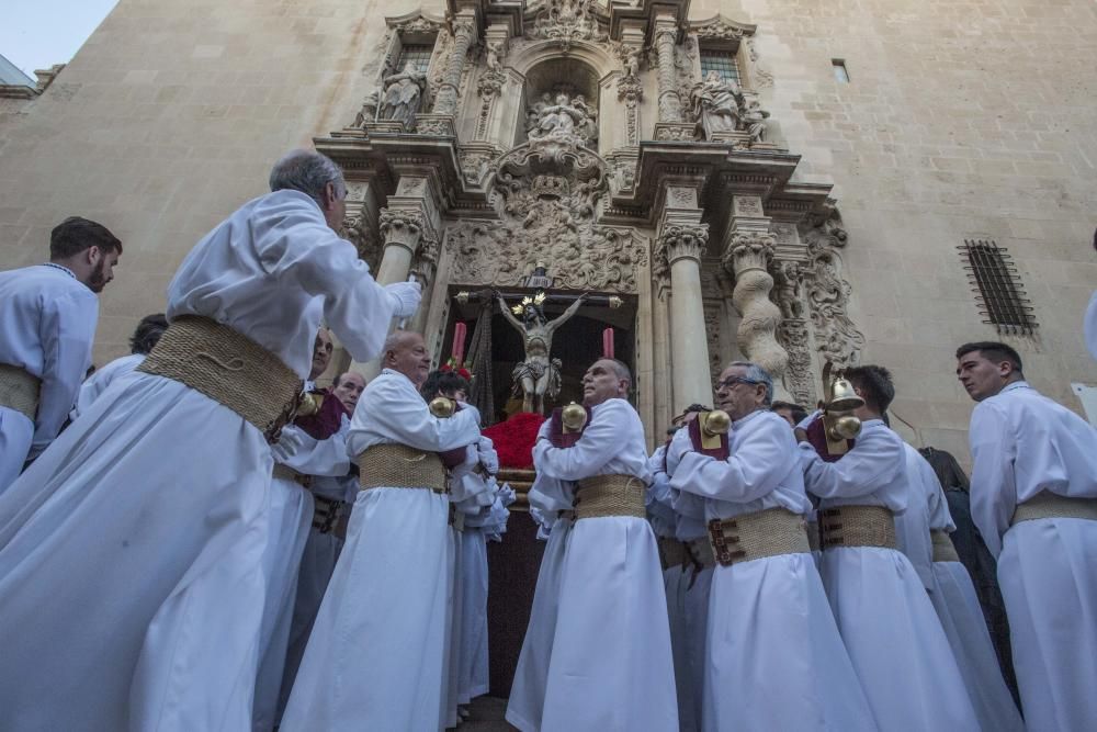 Tradicional encuentro del Cristo del Mar con su madre, la Virgen de los Dolores