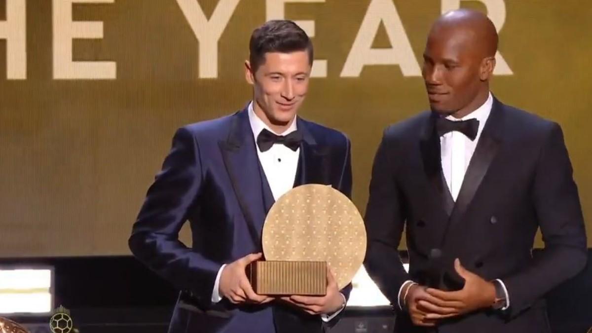 Robert Lewandowski gana el premio al mejor goleador del 2021